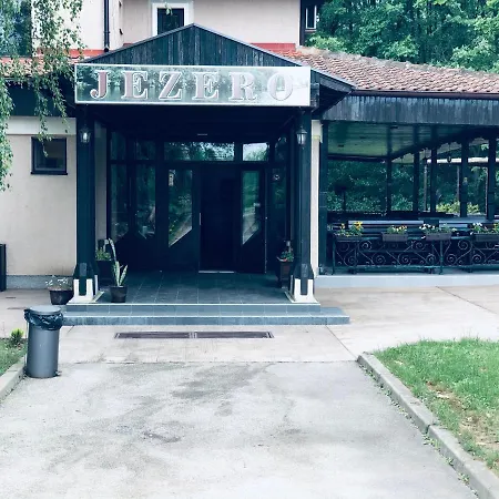 Jezero Kudrec 리조트 *