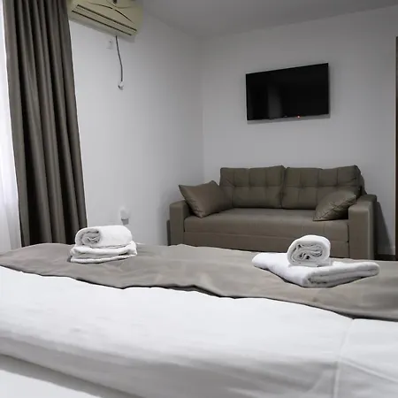 Jezero Kudrec 리조트 *